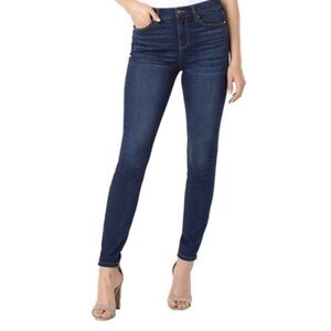 Cabi #5493 Rinse Skinny Dark Wash Stretch Mid-rise Denim Jeans Size 6 Brand New